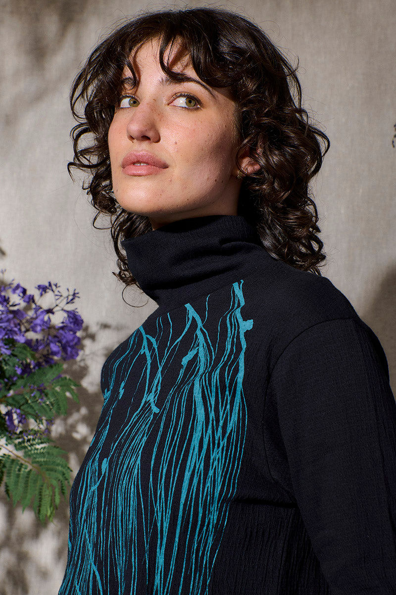 Shea oak high neck top